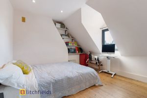 Bedroom top 3- click for photo gallery